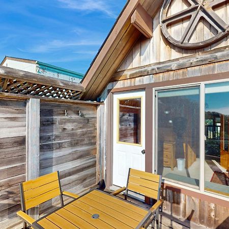 Вилла Whalesong House Тринидад Экстерьер фото