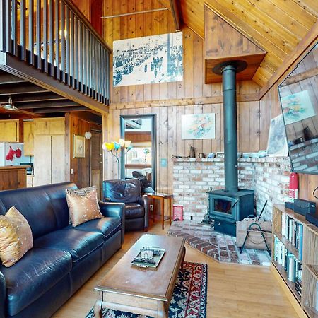 Вилла Whalesong House Тринидад Экстерьер фото
